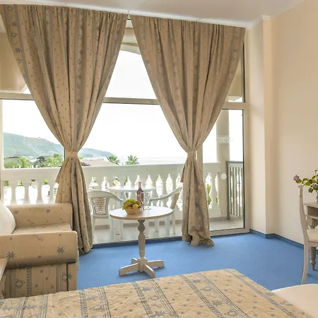 Royal Park Resort Elenite