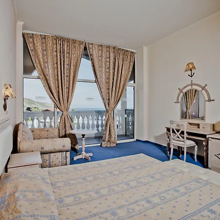 Royal Park Resort 4*