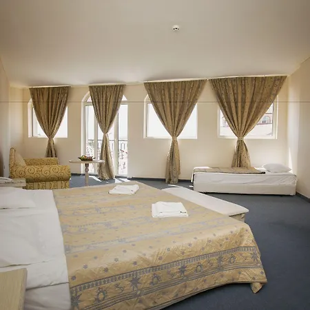 Resort Royal Park 4*