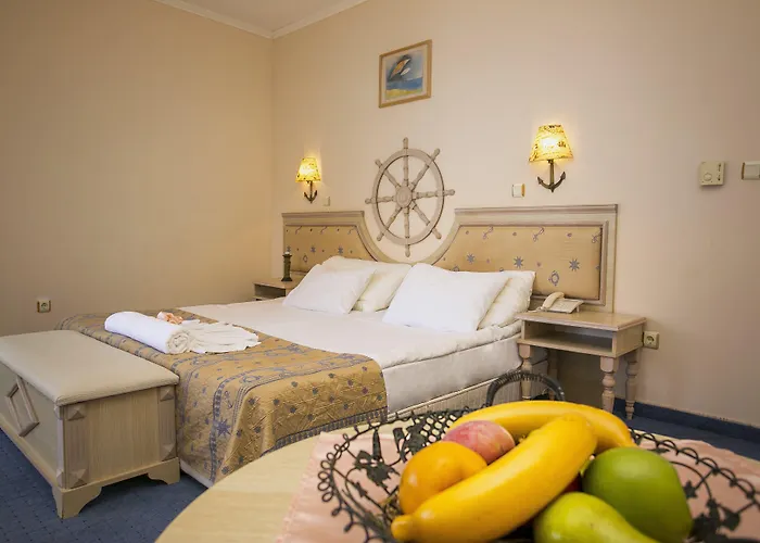 Royal Park Resort Elenite