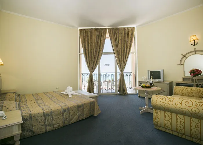 Royal Park Resort Elenite