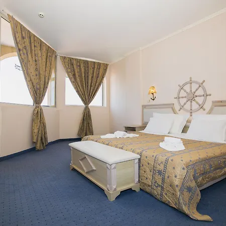 Resort Royal Park Elenite