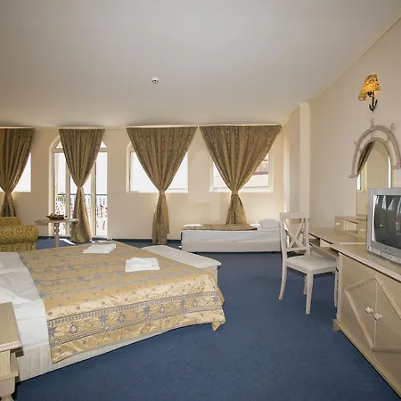 Royal Park Resort 4*