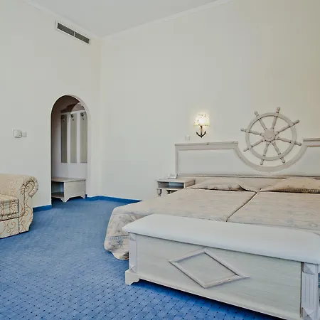 Royal Park Елените