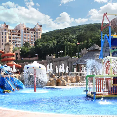 Royal Park Resort 4*