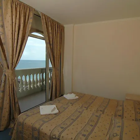 Royal Park Resort Elenite