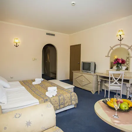 Здравен курорт Royal Park 4*