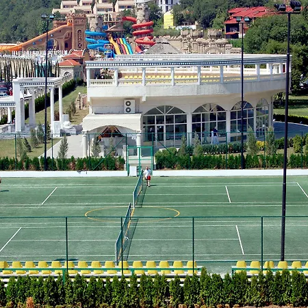 Royal Park Елените