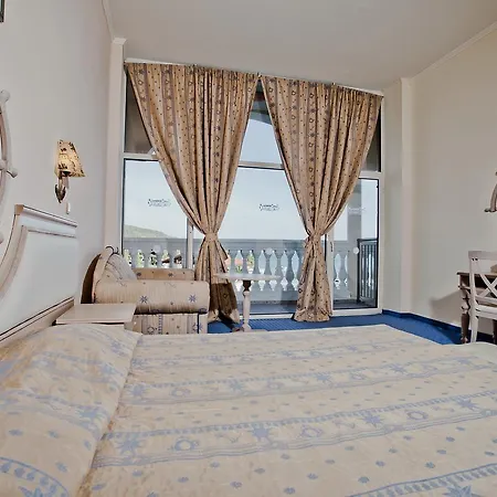 Royal Park Resort 4*