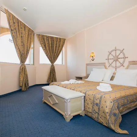 Royal Park Resort Elenite