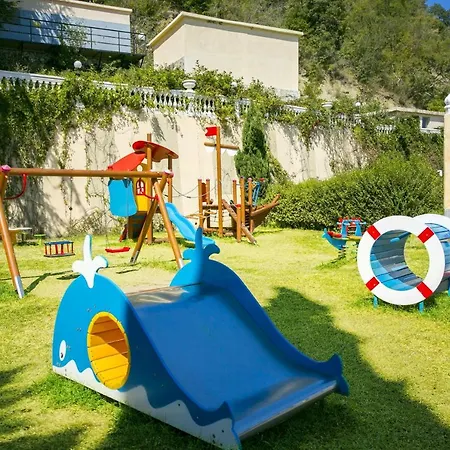 Royal Park 4* Elenite
