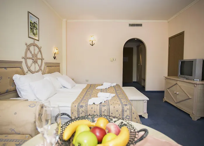 Курортный комплекс Royal Park Елените