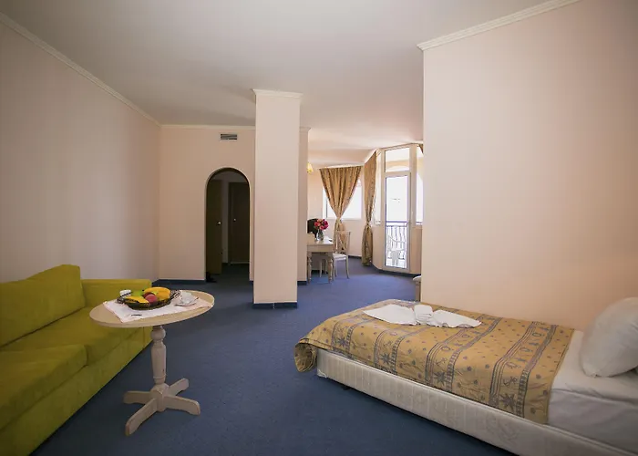 Royal Park 4* Елените