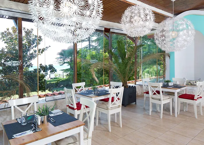 Royal Park Курортный комплекс Елените